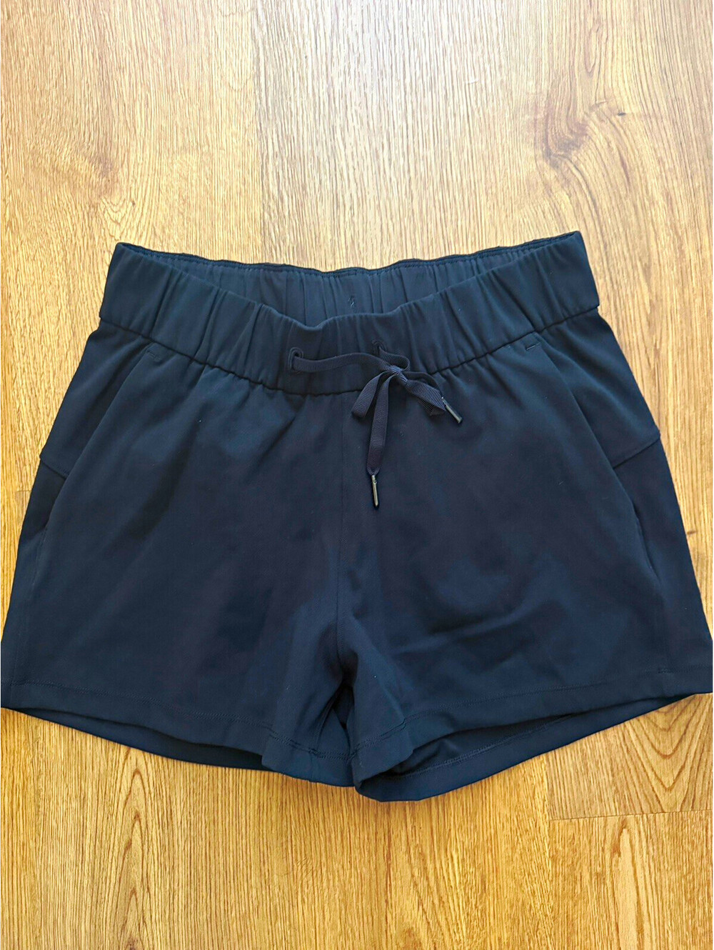 Lululemon Be Still Shorts Women’s 4 Black Wide Leg Drawstring Yoga Pockets